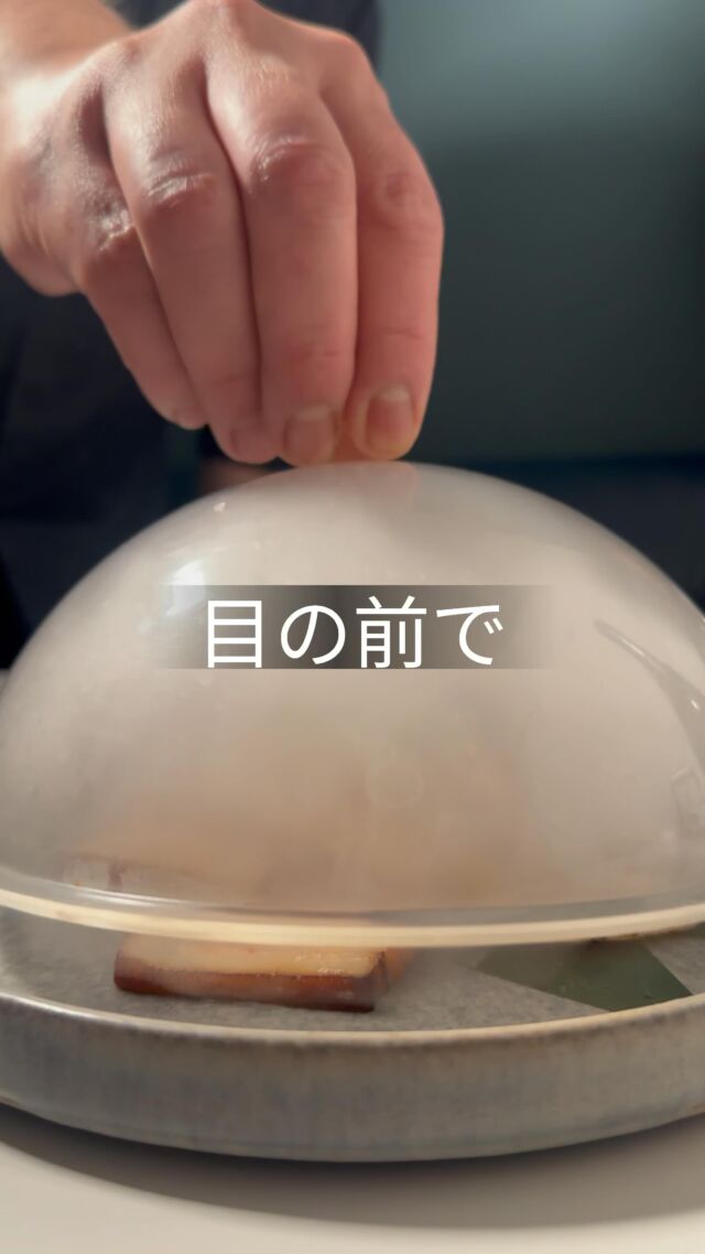 燻して燻して、目の前でオープン🎁
自家製瞬間燻製3点盛り	
鴨の燻製、塩麹漬け鶏ハムの炙り、三右衛門豚のベーコンを瞬間燻製！
⁡
──────────────⠀
池袋/モルゲン 池袋西口店 ⠀
@morgen_ikebukuro ⠀
　　✺⠀
住所:171-0014 ⠀
東京都豊島区池袋⠀
２丁目４１−２ 葉山ビル 8階⠀
　　✺⠀
営業時間:⠀
月・火・水・木⠀
18:00 - 23:00⠀
金・土・日・祝日⠀
17:00 - 23:00⠀
　　✺⠀
定休日:なし⠀
　　✺⠀
座席:45席⠀
　　✺⠀
支払い方法:現金、カード可⠀
（VISA、Master、JCB、AMEX、Diners）⠀
電子マネー可⠀
（交通系電子マネー（Suicaなど）、nanaco、iD、QUICPay）⠀
QRコード決済可⠀
（PayPay、d払い、楽天ペイ、au PAY）⠀
──────────────⠀
#池袋  #モルゲン  #池袋グルメ